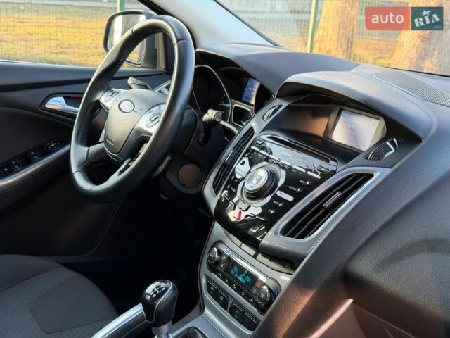 Сірий Форд Фокус, об'ємом двигуна 1.6 л та пробігом 226 тис. км за 8500 $, фото 91 на Automoto.ua