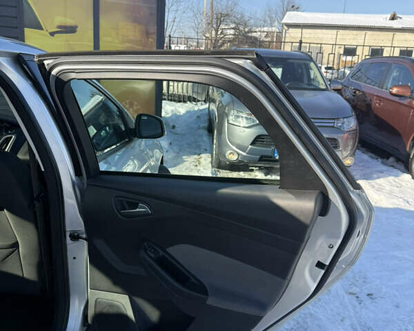 Серый Форд Фокус, объемом двигателя 1.56 л и пробегом 241 тыс. км за 7500 $, фото 28 на Automoto.ua