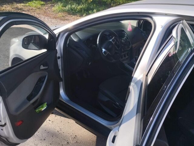 Серый Форд Фокус, объемом двигателя 1.6 л и пробегом 279 тыс. км за 6500 $, фото 4 на Automoto.ua