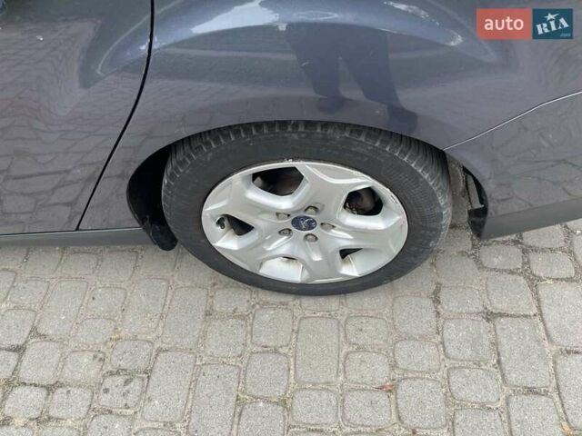 Серый Форд Фокус, объемом двигателя 1.6 л и пробегом 260 тыс. км за 7200 $, фото 12 на Automoto.ua