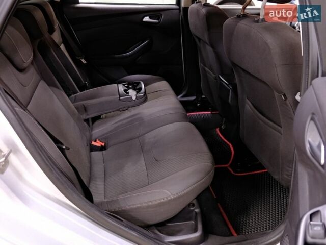 Серый Форд Фокус, объемом двигателя 1.6 л и пробегом 215 тыс. км за 5900 $, фото 33 на Automoto.ua