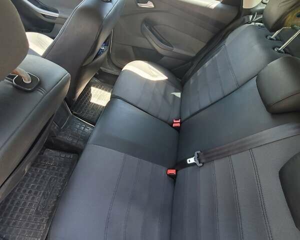 Серый Форд Фокус, объемом двигателя 1.56 л и пробегом 374 тыс. км за 6500 $, фото 2 на Automoto.ua