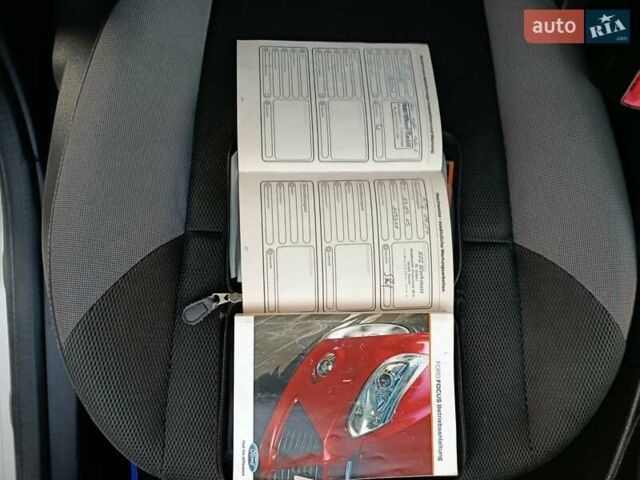 Сірий Форд Фокус, об'ємом двигуна 1.56 л та пробігом 262 тис. км за 7750 $, фото 17 на Automoto.ua