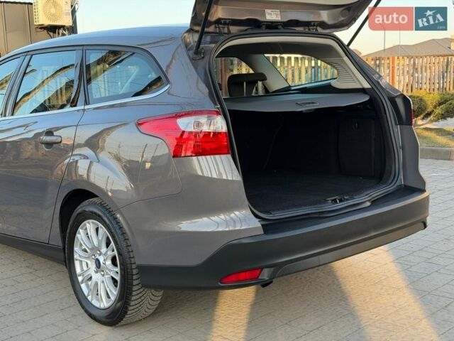Сірий Форд Фокус, об'ємом двигуна 1.6 л та пробігом 226 тис. км за 8500 $, фото 95 на Automoto.ua