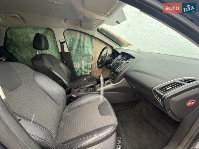 Серый Форд Фокус, объемом двигателя 1.6 л и пробегом 180 тыс. км за 2999 $, фото 10 на Automoto.ua