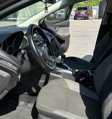 Серый Форд Фокус, объемом двигателя 1.6 л и пробегом 202 тыс. км за 8100 $, фото 17 на Automoto.ua