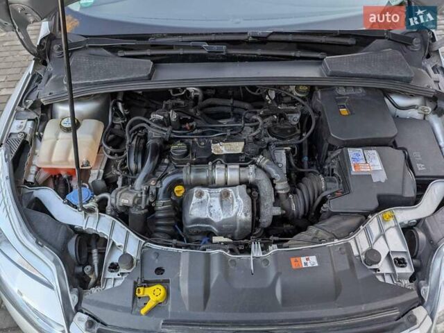 Форд Фокус 2012 у Рівному на Automoto.ua Сірий Форд Фокус, об'ємом двигуна 1.56 л та пробігом 241 тис. км за 7500 $, фото 6 на Automoto.ua