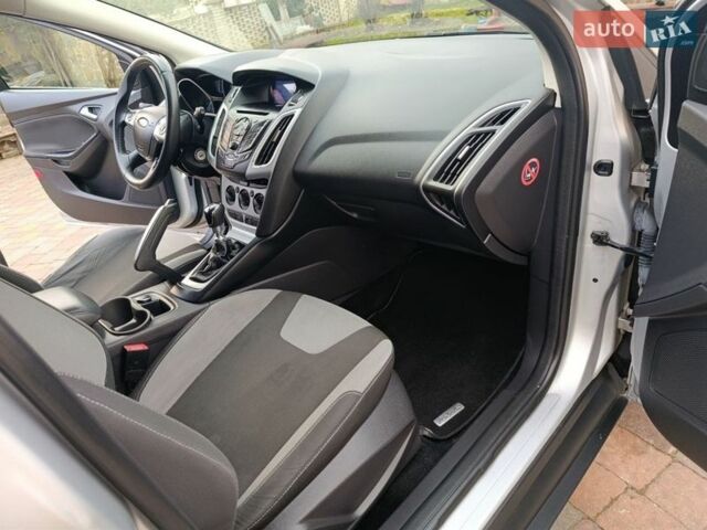 Сірий Форд Фокус, об'ємом двигуна 1.6 л та пробігом 220 тис. км за 6500 $, фото 25 на Automoto.ua