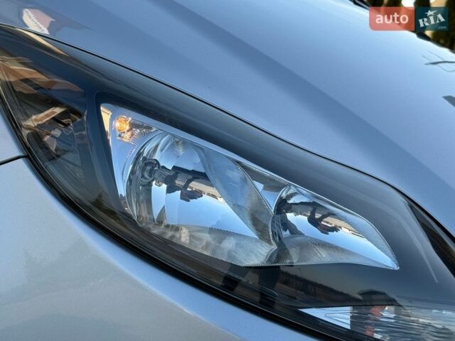 Серый Форд Фокус, объемом двигателя 1.6 л и пробегом 201 тыс. км за 7900 $, фото 29 на Automoto.ua