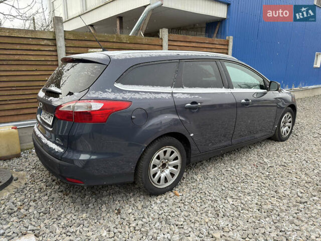 Серый Форд Фокус, объемом двигателя 1.6 л и пробегом 180 тыс. км за 2999 $, фото 5 на Automoto.ua