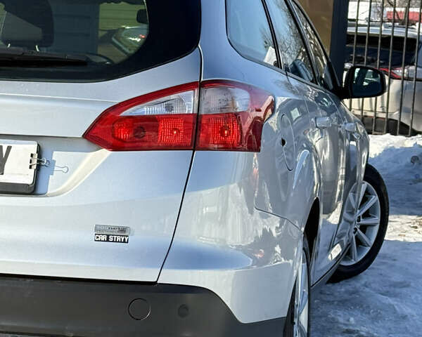 Серый Форд Фокус, объемом двигателя 1.56 л и пробегом 241 тыс. км за 7500 $, фото 18 на Automoto.ua