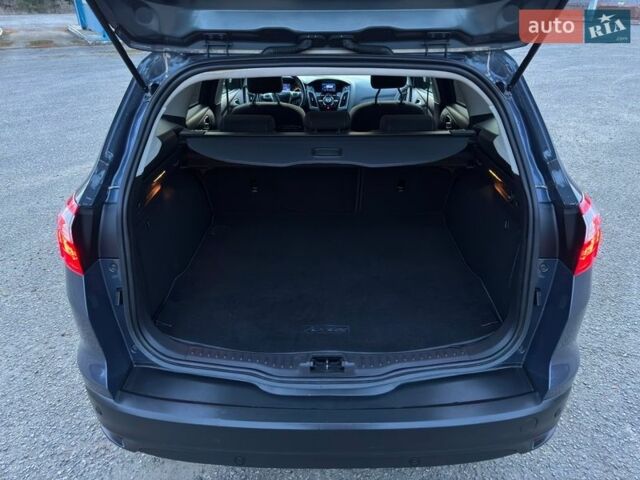 Серый Форд Фокус, объемом двигателя 1.6 л и пробегом 246 тыс. км за 8300 $, фото 95 на Automoto.ua