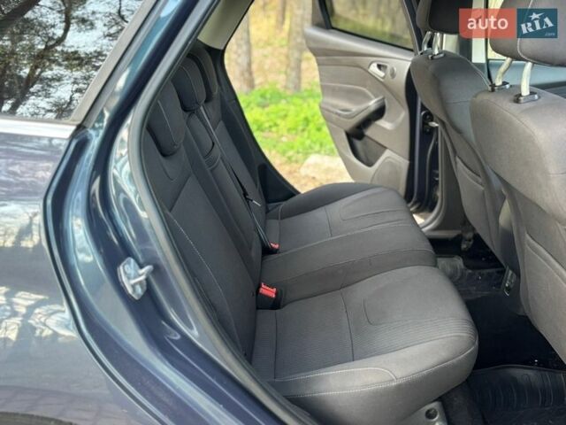 Серый Форд Фокус, объемом двигателя 1.6 л и пробегом 172 тыс. км за 6950 $, фото 49 на Automoto.ua