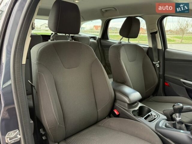 Сірий Форд Фокус, об'ємом двигуна 1.6 л та пробігом 236 тис. км за 7600 $, фото 29 на Automoto.ua