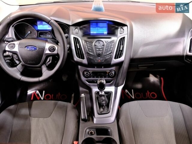 Серый Форд Фокус, объемом двигателя 1.6 л и пробегом 215 тыс. км за 5900 $, фото 40 на Automoto.ua