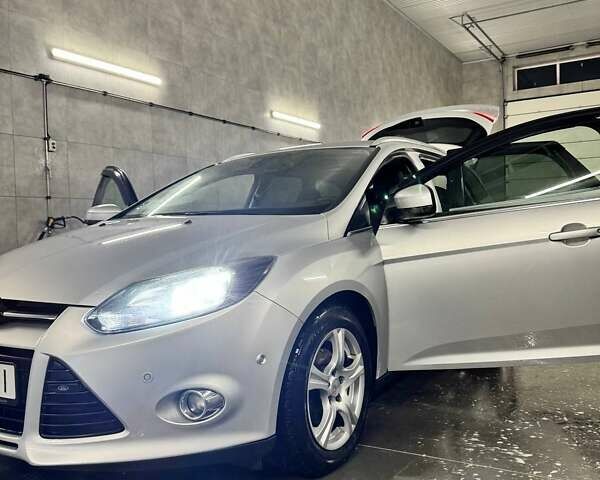 Серый Форд Фокус, объемом двигателя 1.6 л и пробегом 296 тыс. км за 7849 $, фото 15 на Automoto.ua