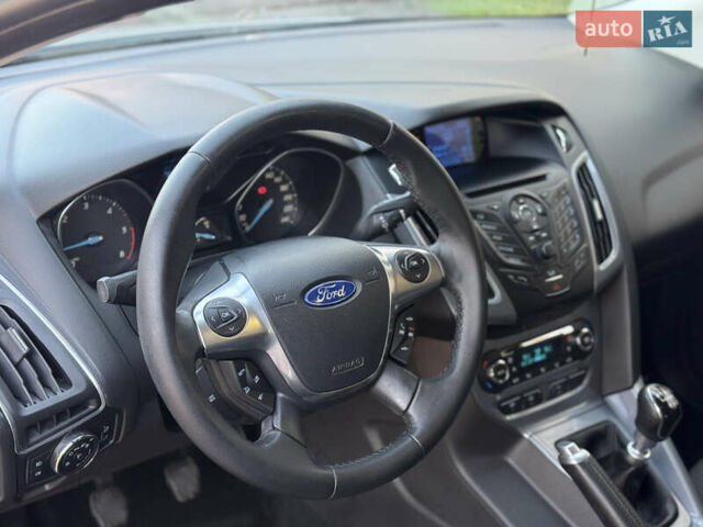Форд Фокус 2012 в Стрые на Automoto.ua Серый Форд Фокус, объемом двигателя 1.6 л и пробегом 225 тыс. км за 8250 $, фото 1 на Automoto.ua