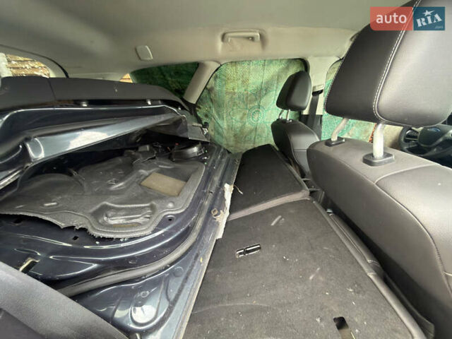 Серый Форд Фокус, объемом двигателя 1.6 л и пробегом 180 тыс. км за 2999 $, фото 14 на Automoto.ua