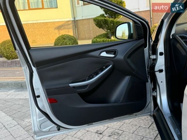 Серый Форд Фокус, объемом двигателя 0 л и пробегом 201 тыс. км за 7650 $, фото 75 на Automoto.ua