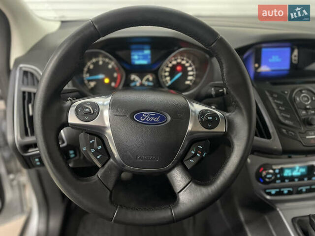 Сірий Форд Фокус, об'ємом двигуна 1.6 л та пробігом 242 тис. км за 8450 $, фото 35 на Automoto.ua