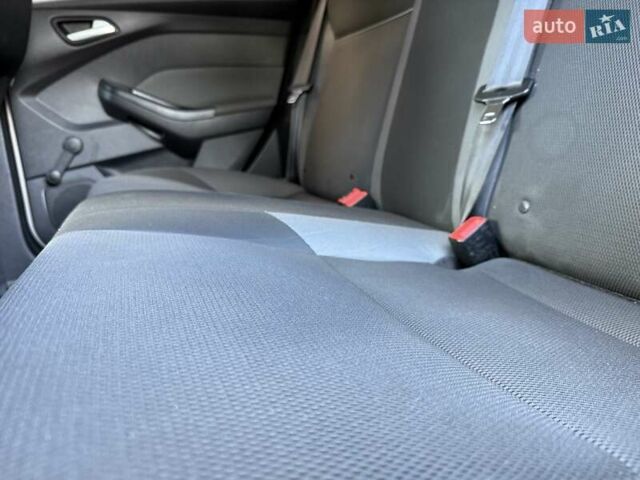 Сірий Форд Фокус, об'ємом двигуна 1.56 л та пробігом 270 тис. км за 6450 $, фото 39 на Automoto.ua