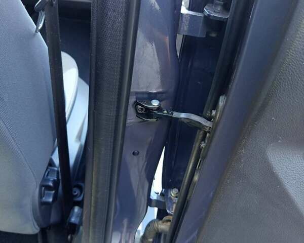 Серый Форд Фокус, объемом двигателя 1.56 л и пробегом 240 тыс. км за 7500 $, фото 23 на Automoto.ua