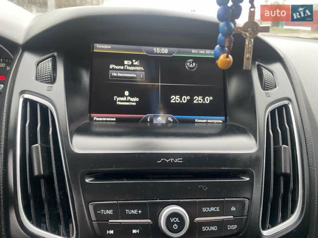 Сірий Форд Фокус, об'ємом двигуна 1.6 л та пробігом 228 тис. км за 8600 $, фото 7 на Automoto.ua