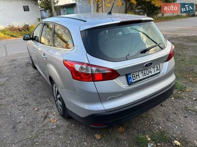 Форд Фокус 2012 в Подольск (Котовск) на Automoto.ua Серый Форд Фокус, объемом двигателя 1.6 л и пробегом 236 тыс. км за 4800 $, фото 11 на Automoto.ua