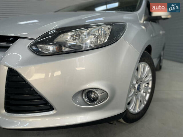 Сірий Форд Фокус, об'ємом двигуна 1.6 л та пробігом 242 тис. км за 8450 $, фото 13 на Automoto.ua