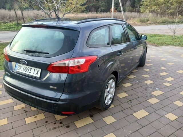 Серый Форд Фокус, объемом двигателя 1.6 л и пробегом 260 тыс. км за 7200 $, фото 5 на Automoto.ua