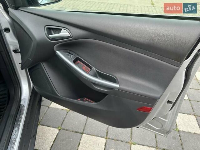 Серый Форд Фокус, объемом двигателя 1.6 л и пробегом 194 тыс. км за 8250 $, фото 42 на Automoto.ua