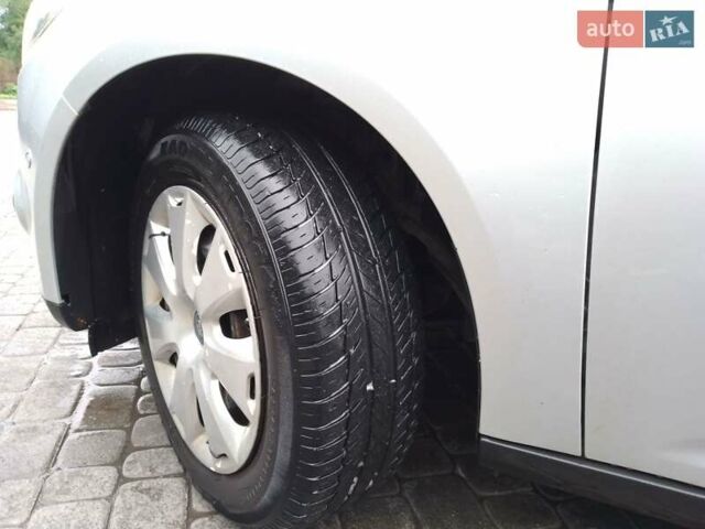 Серый Форд Фокус, объемом двигателя 1.56 л и пробегом 273 тыс. км за 7650 $, фото 17 на Automoto.ua