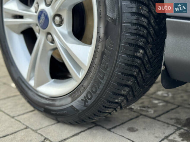 Серый Форд Фокус, объемом двигателя 1.6 л и пробегом 190 тыс. км за 8700 $, фото 23 на Automoto.ua