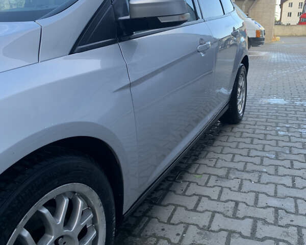 Серый Форд Фокус, объемом двигателя 1.56 л и пробегом 270 тыс. км за 7500 $, фото 1 на Automoto.ua