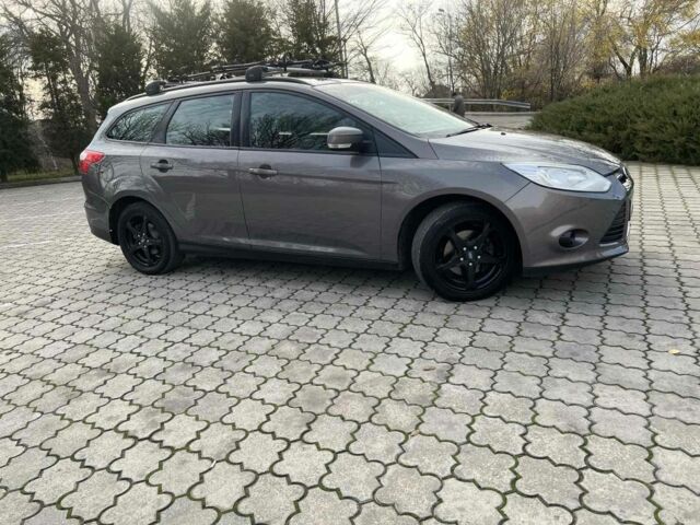 Сірий Форд Фокус, об'ємом двигуна 1 л та пробігом 213 тис. км за 6600 $, фото 16 на Automoto.ua