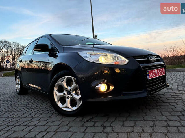 Серый Форд Фокус, объемом двигателя 1.6 л и пробегом 219 тыс. км за 9499 $, фото 5 на Automoto.ua