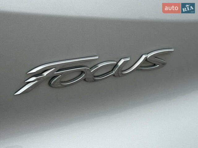 Серый Форд Фокус, объемом двигателя 1.6 л и пробегом 219 тыс. км за 8749 $, фото 119 на Automoto.ua