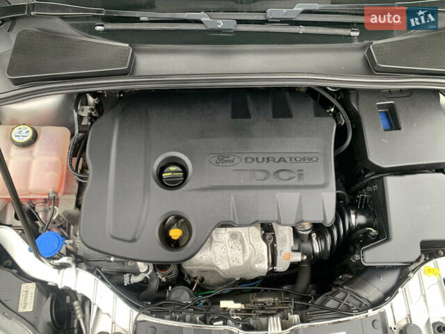 Серый Форд Фокус, объемом двигателя 1.6 л и пробегом 236 тыс. км за 7500 $, фото 9 на Automoto.ua