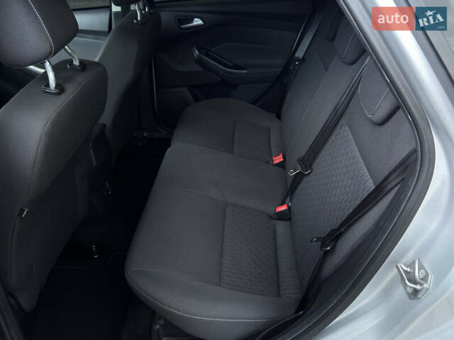 Серый Форд Фокус, объемом двигателя 1.6 л и пробегом 235 тыс. км за 7800 $, фото 55 на Automoto.ua