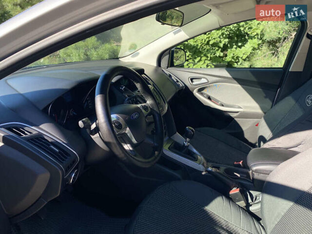 Форд Фокус 2013 у Києві на Automoto.ua Сірий Форд Фокус, об'ємом двигуна 1.6 л та пробігом 242 тис. км за 6990 $, фото 17 на Automoto.ua