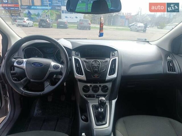 Серый Форд Фокус, объемом двигателя 1.6 л и пробегом 330 тыс. км за 8000 $, фото 9 на Automoto.ua