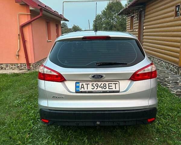 Серый Форд Фокус, объемом двигателя 1.6 л и пробегом 253 тыс. км за 7600 $, фото 5 на Automoto.ua