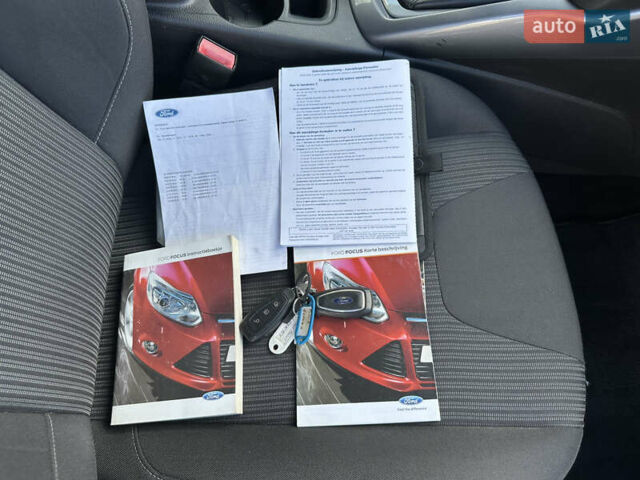 Сірий Форд Фокус, об'ємом двигуна 1.6 л та пробігом 217 тис. км за 8350 $, фото 104 на Automoto.ua