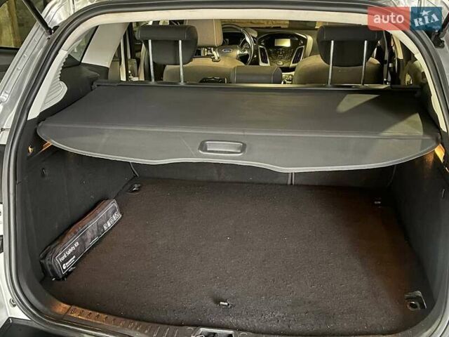 Сірий Форд Фокус, об'ємом двигуна 1.56 л та пробігом 210 тис. км за 8500 $, фото 44 на Automoto.ua