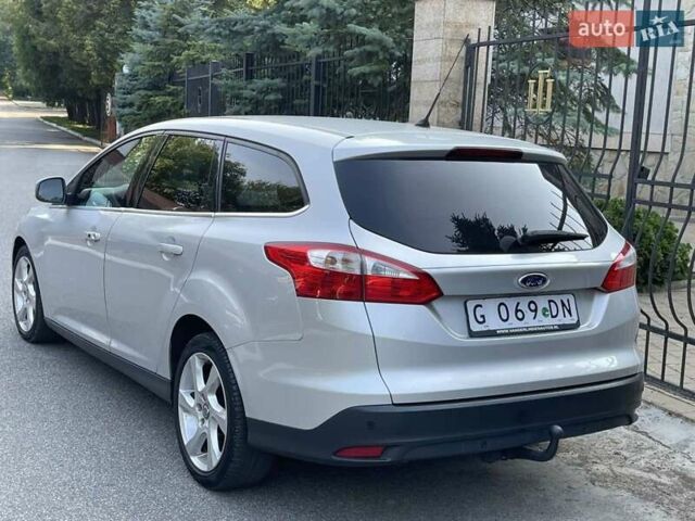 Серый Форд Фокус, объемом двигателя 1.6 л и пробегом 224 тыс. км за 8500 $, фото 5 на Automoto.ua