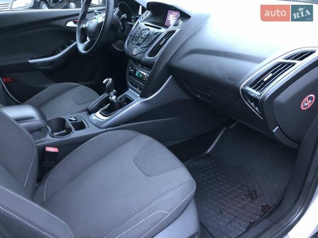 Серый Форд Фокус, объемом двигателя 1.6 л и пробегом 209 тыс. км за 7500 $, фото 16 на Automoto.ua