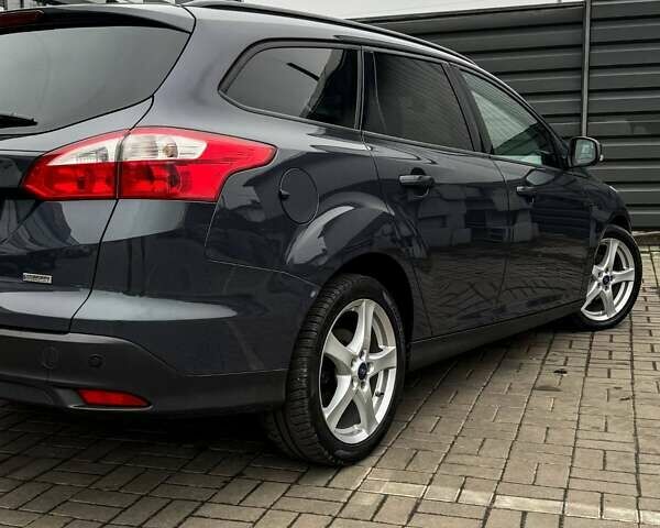 Серый Форд Фокус, объемом двигателя 1.6 л и пробегом 200 тыс. км за 8700 $, фото 18 на Automoto.ua