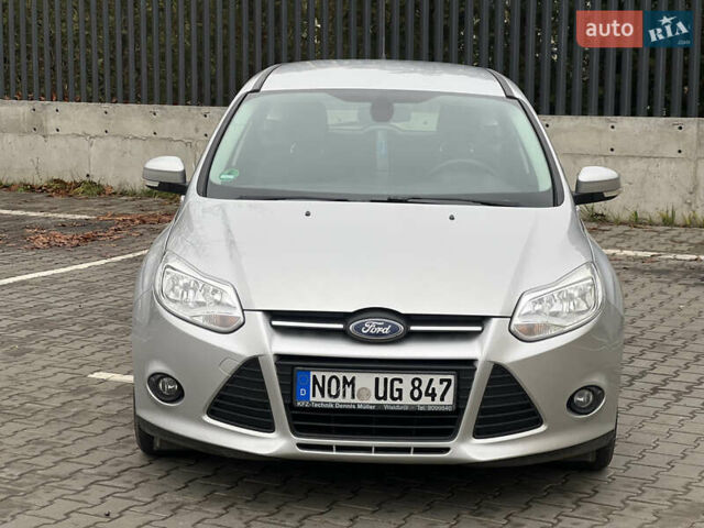 Серый Форд Фокус, объемом двигателя 1.6 л и пробегом 243 тыс. км за 7000 $, фото 2 на Automoto.ua