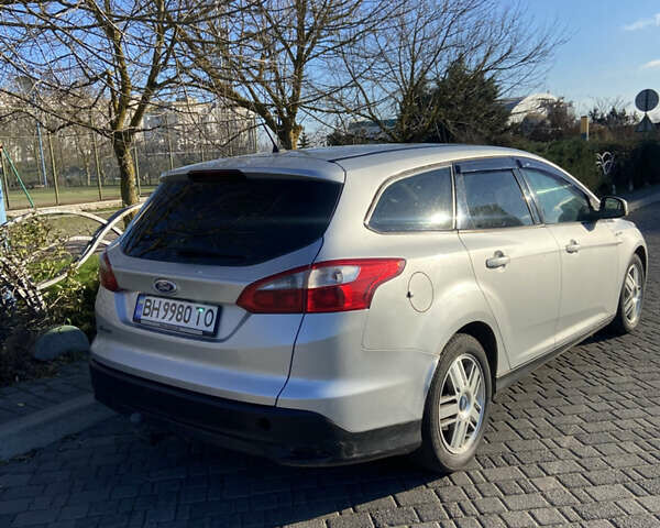 Серый Форд Фокус, объемом двигателя 1.56 л и пробегом 260 тыс. км за 5500 $, фото 3 на Automoto.ua