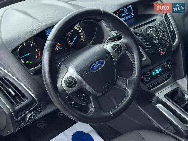 Серый Форд Фокус, объемом двигателя 1.6 л и пробегом 235 тыс. км за 7800 $, фото 48 на Automoto.ua